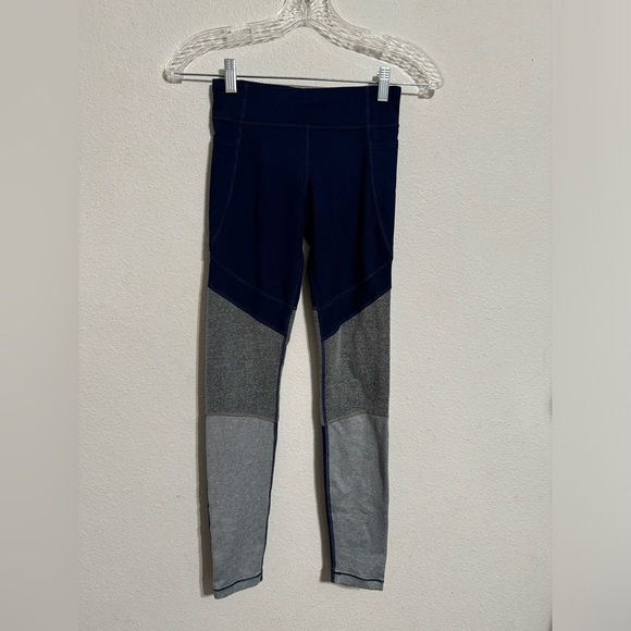 Athleta Salutation Modblock Large 12 Tights - Picture 2 of 5